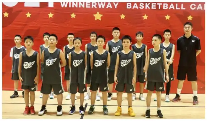 大学生球员如何应对季后赛压力_2